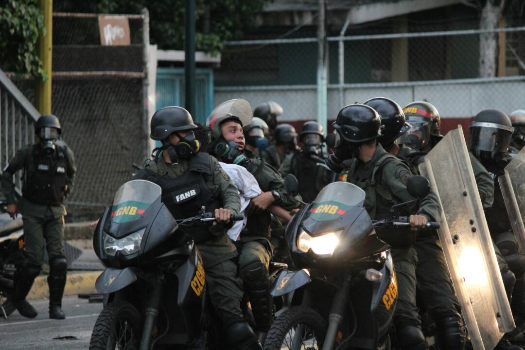 Foro Penal denuncia que desde agosto han encarcelado a más de 100 presos políticos