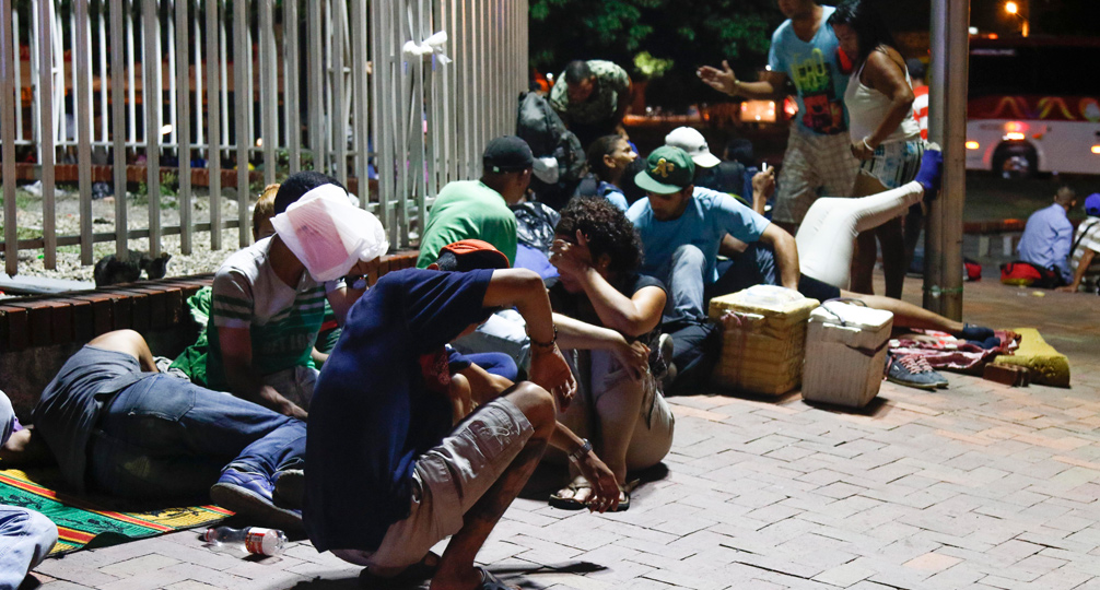 Parques y espacios públicos de Cúcuta, el dormitorio de los venezolanos (fotos)