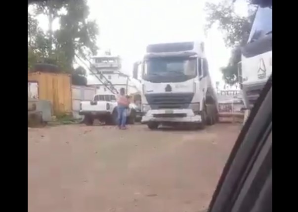 Denuncian contrabando de extracción de gasolina por el río Orinoco (video)