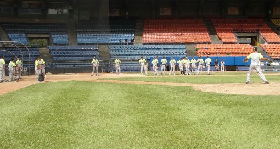 Leones finalizó su minicamp con miras a los entrenamientos oficiales