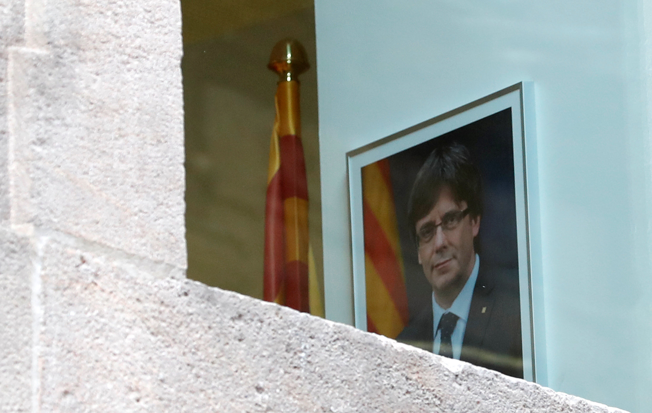 Partido de Puigdemont concurrirá a elecciones catalanas convocadas por Rajoy