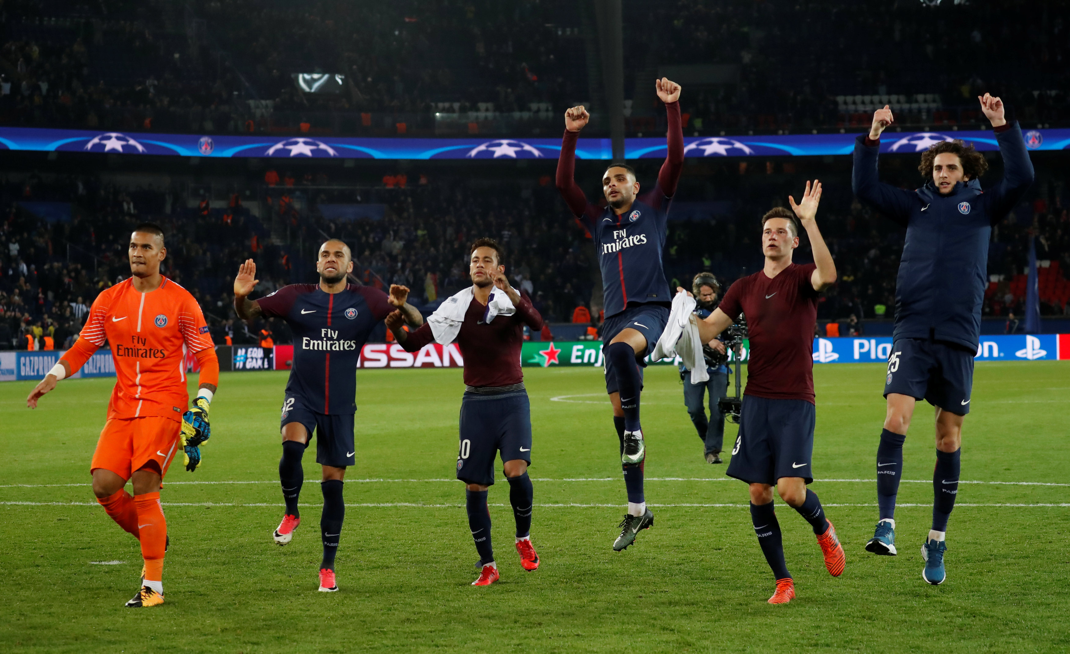 PSG y Bayern se meten en octavos; el Atlético al borde del adiós