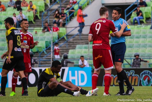 Caracas FC y Deportivo Táchira se enfrentaron en el estadio Olímpico de la UCV (Foto: Wil Jiménez / LaPatilla)