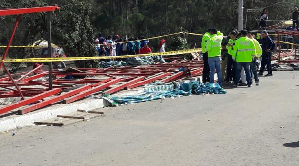 Foto: Modesto Moreta / EL COMERCIO Este contenido ha sido publicado originalmente por Diario EL COMERCIO en la siguiente dirección: https://www.elcomercio.com/actualidad/ecuador-colapso-tarima-tisaleo-tungurahua.html. Si está pensando en hacer uso del mismo, por favor, cite la fuente y haga un enlace hacia la nota original de donde usted ha tomado este contenido. ElComercio.com