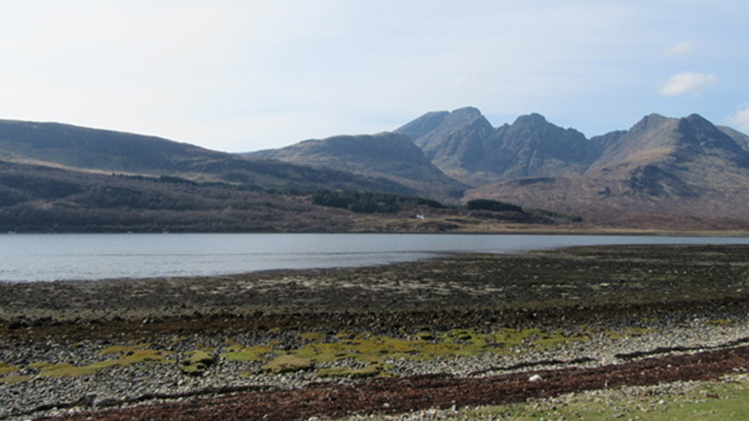 Descubren en una isla de Escocia algo que no pertenece a la Tierra