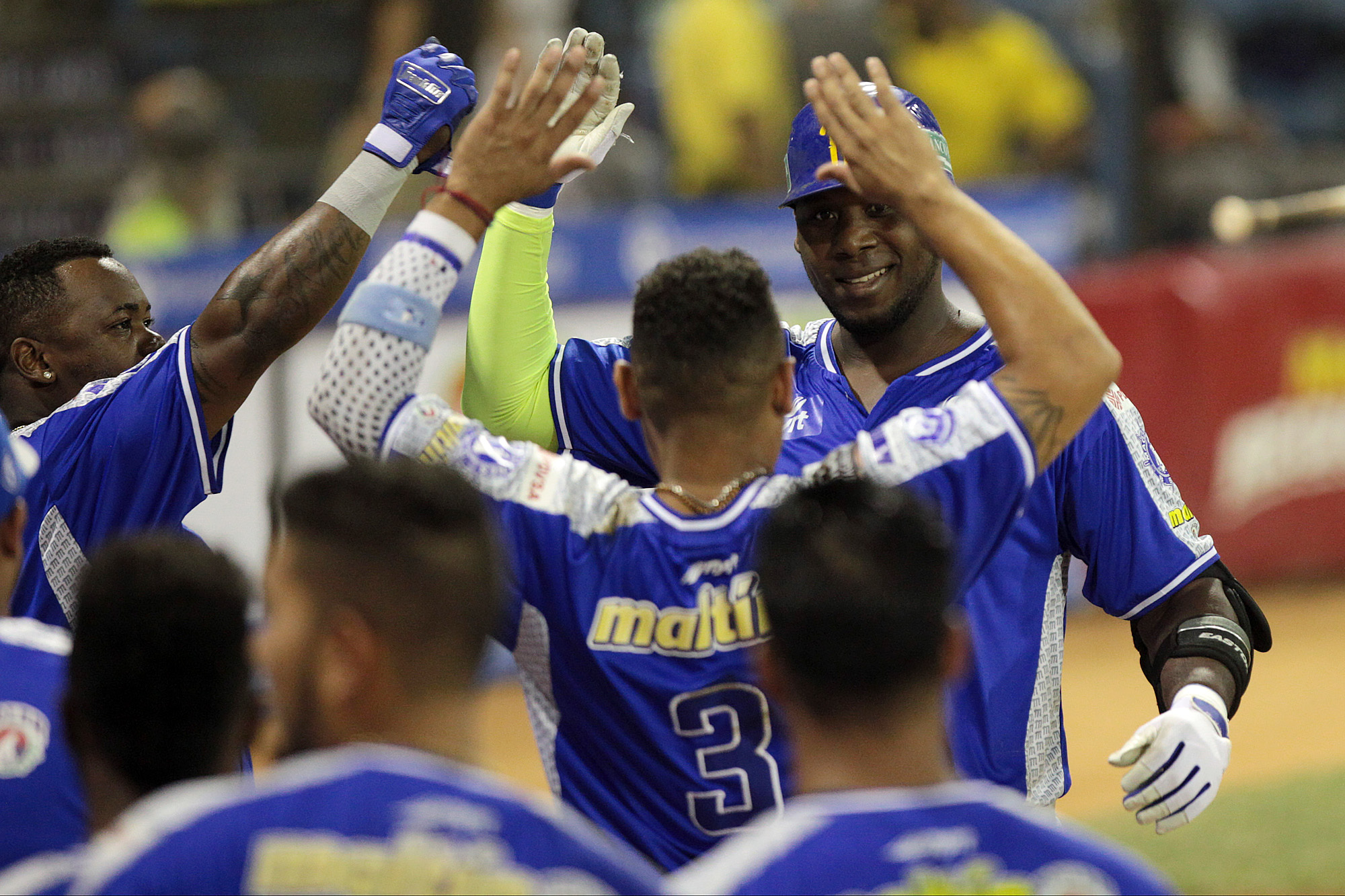 Magallanes mantiene dominio ante los Leones y se acerca a la punta de la LVBP