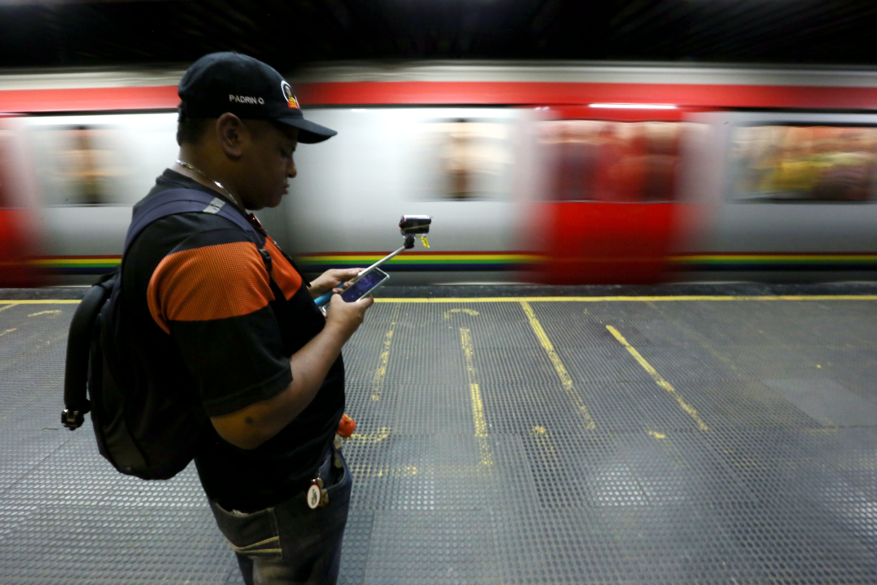 Cuatro detenidos tras detonación de bomba lacrimógena en el Metro de Caracas