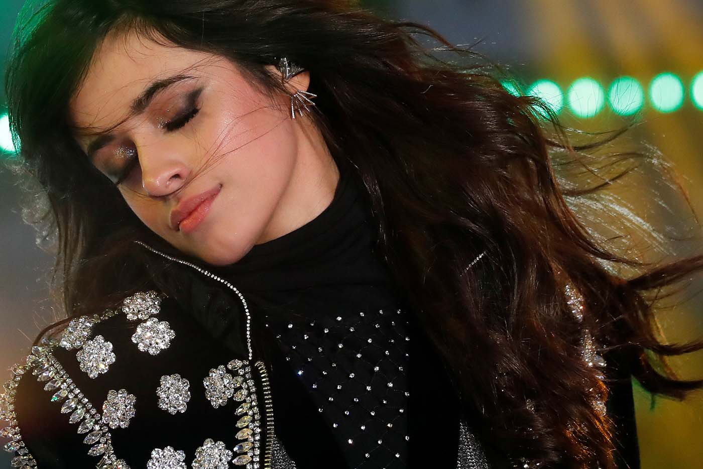 La FOTO de Camila Cabello en un bikini TENTADOR… y su supuesta operación de NALGAS