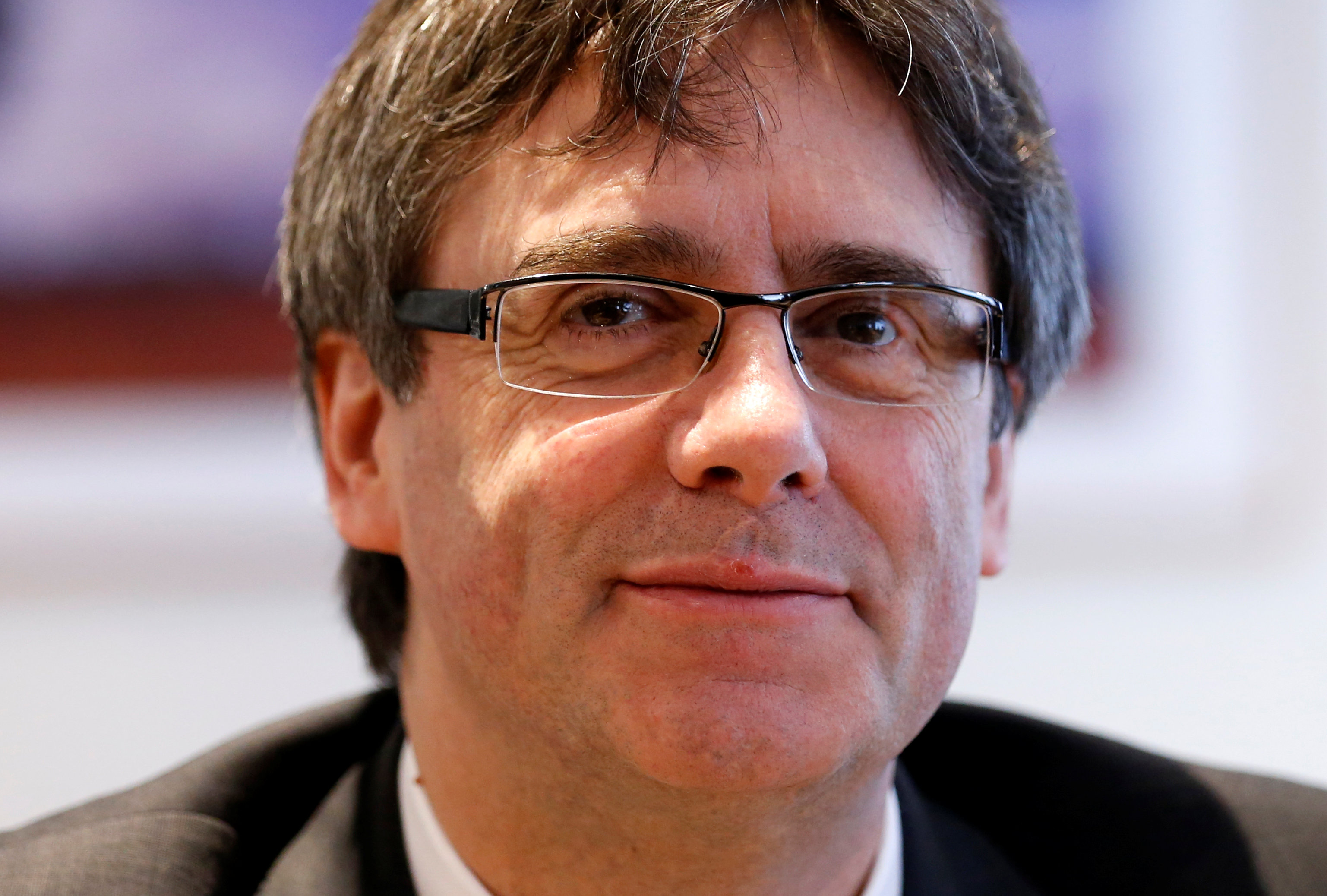 Puigdemont asegura que puede presidir Cataluña desde Bélgica