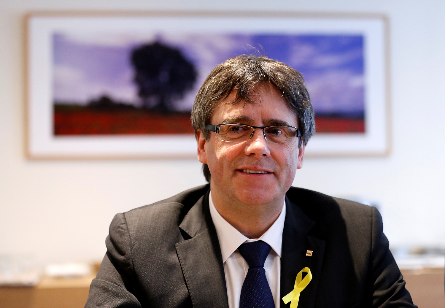 La fiscalía española pide reactivar orden de detención contra Puigdemont