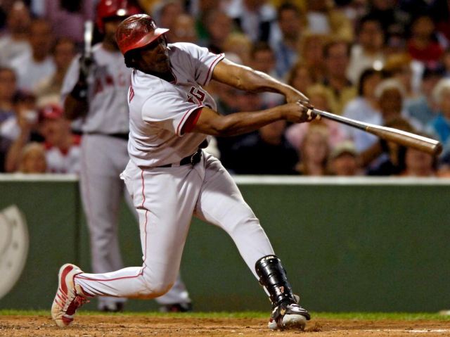 Imagen de archivo del pelotero dominicano Vladimir Guerrero. EFE