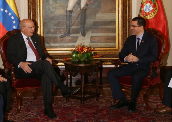 Foto: Augusti Santos Silva y Jorge Arreaza / @CancilleriaVE