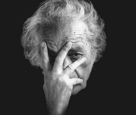 Muere a los 103 años el poeta chileno Nicanor Parra