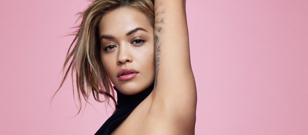 ¡Empezamos el año con morbo! Esta famosa cantante recibió al 2018 completamente desnuda