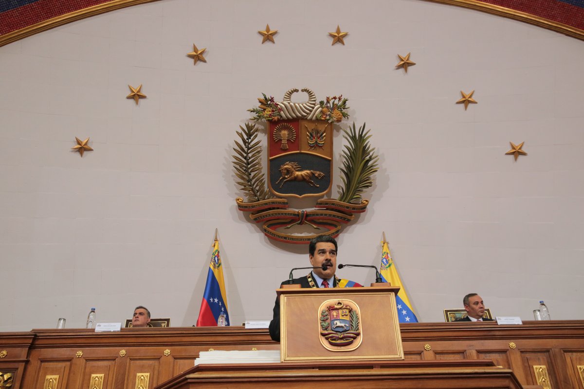 Maduro dice que la oposición “trama una jugada” para retirarse de las elecciones presidenciales