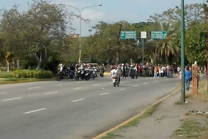 Protestas colapsa el centro y este de Barquisimeto #23Ene