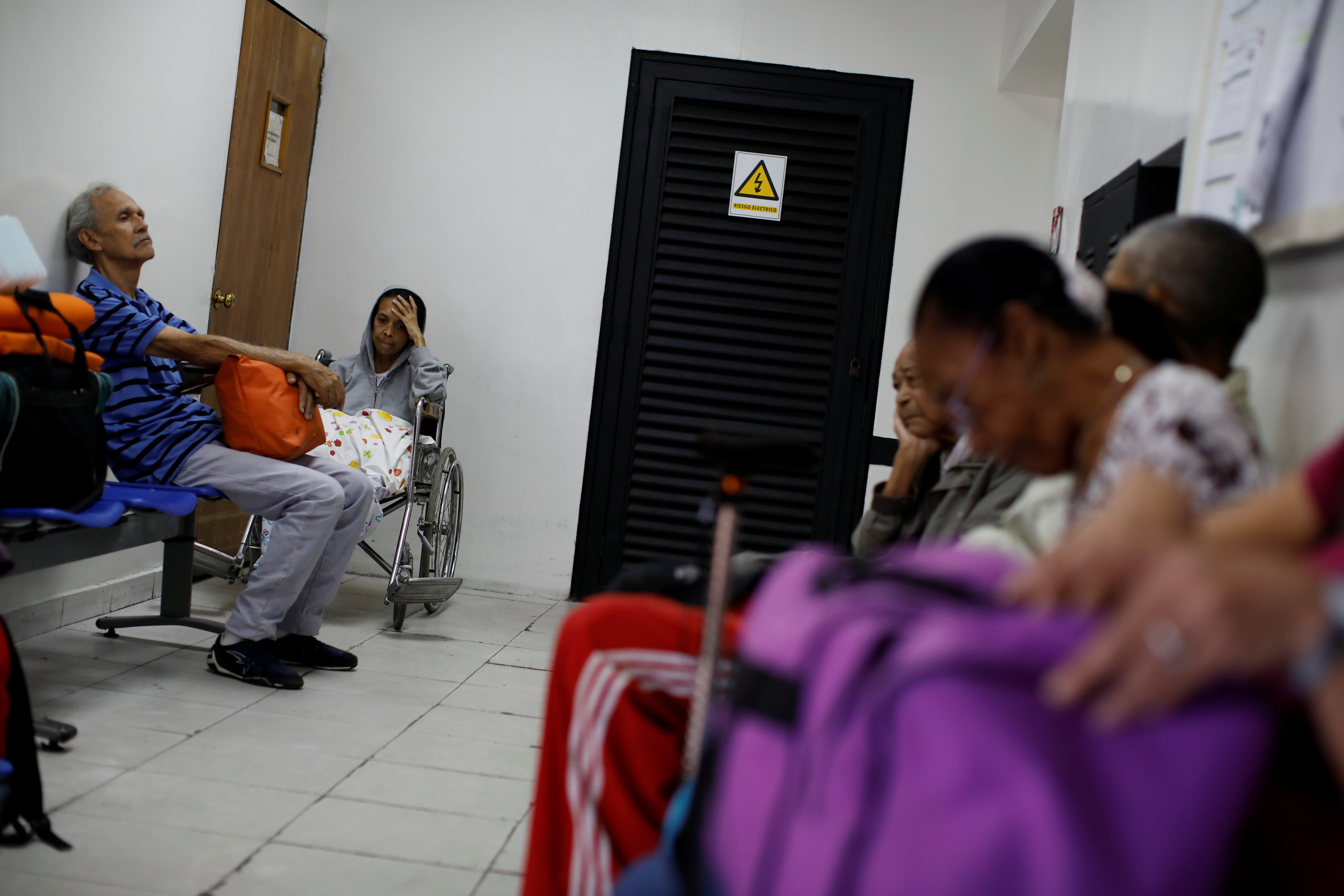 Pacientes crónicos de Lara en constante agonía