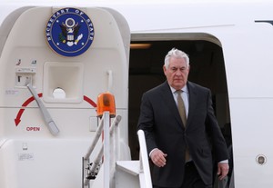 Rex Tillerson está en México para abordar la situación venezolana