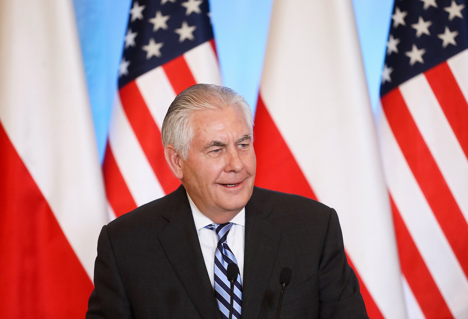 Tillerson plantea opción de que militares venezolanos derroquen a Maduro