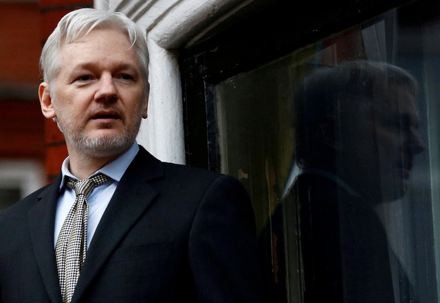 La justicia británica mantiene en vigor la orden de detención contra Assange