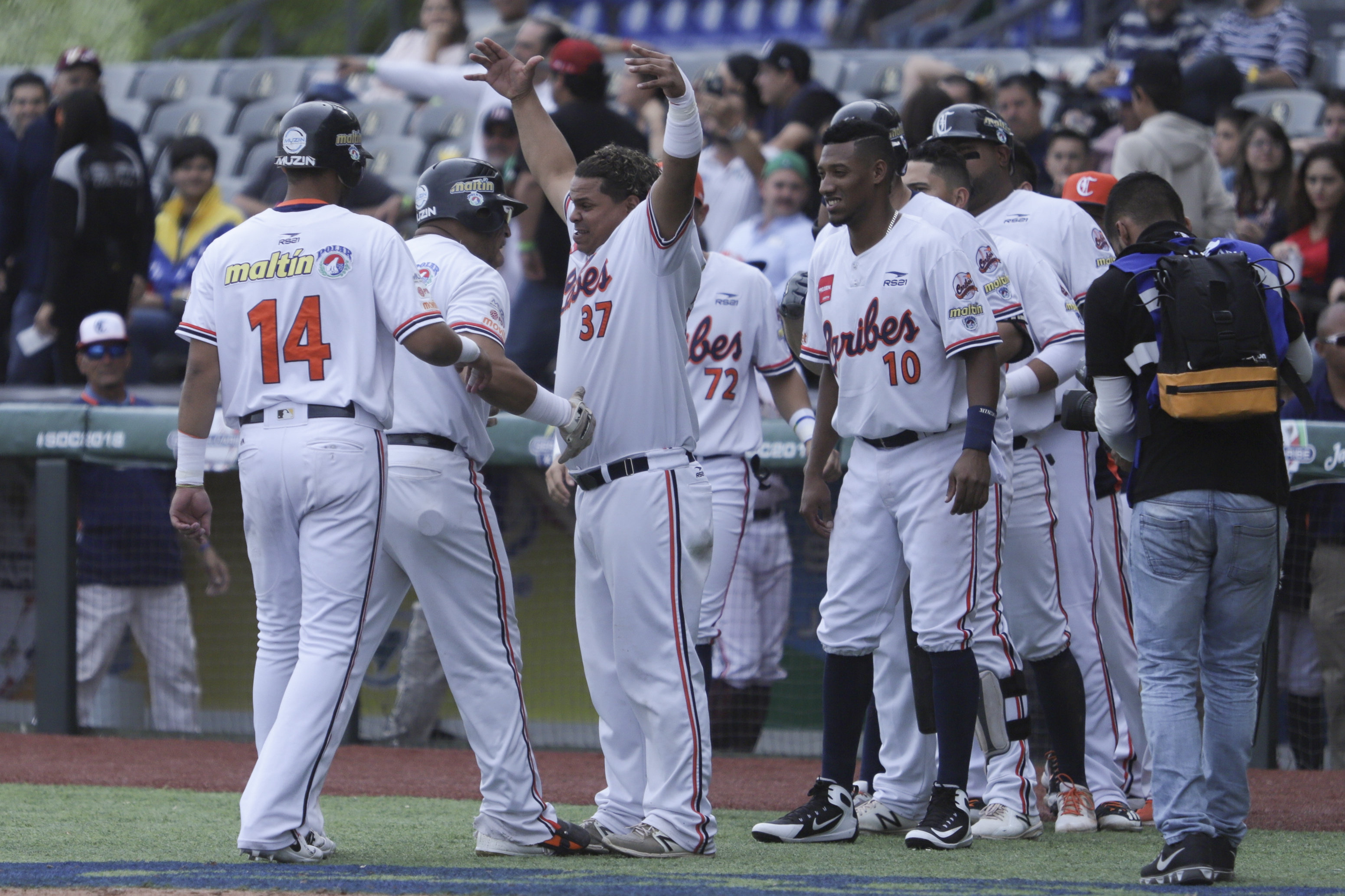 Serie del Caribe: Venezuela apunta a semifinales, Dominicana reacciona y México se hunde