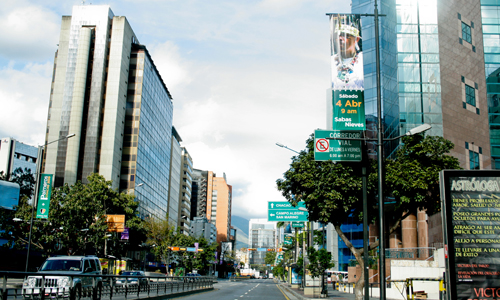 #6Feb Concejal Alfredo Jimeno informa que gran parte del municipio Chacao está  a oscuras