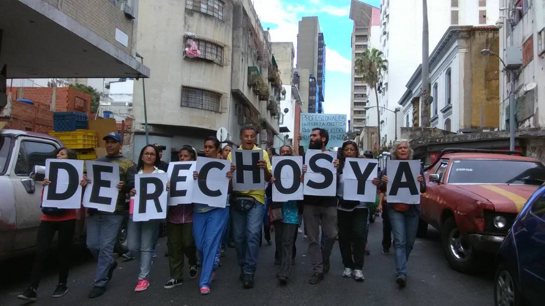 Sindicalista denuncia cierre de accesos para evitar marcha de trabajadores  de la salud