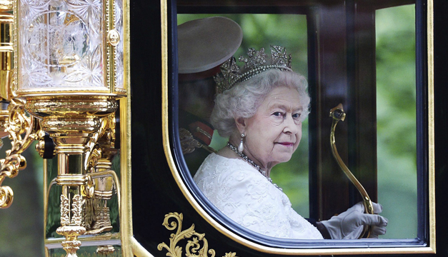 La reina Isabel II (foto archivo)