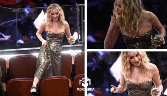 La actriz Jennifer Lawrence también dio de qué hablar por su despreocupada y relajada actuación antes de dar inicio a la entrega de los premios. Foto: Instagram: @moriderisa