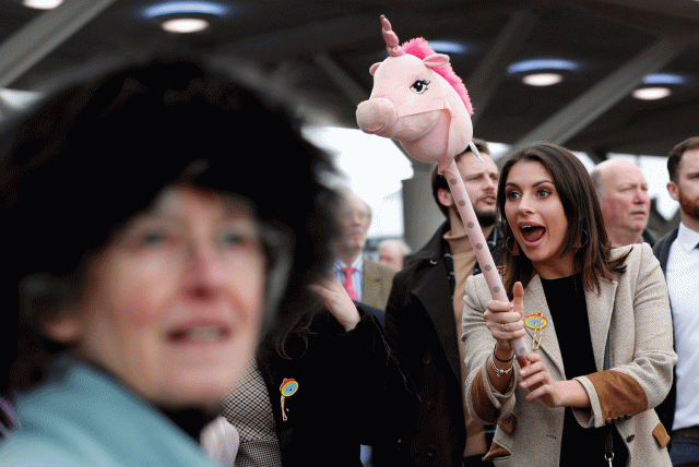 Carreras de caballos - Festival de Cheltenham - Cheltenham Racecourse, Cheltenham, Gran Bretaña / Cheltenham REUTERS