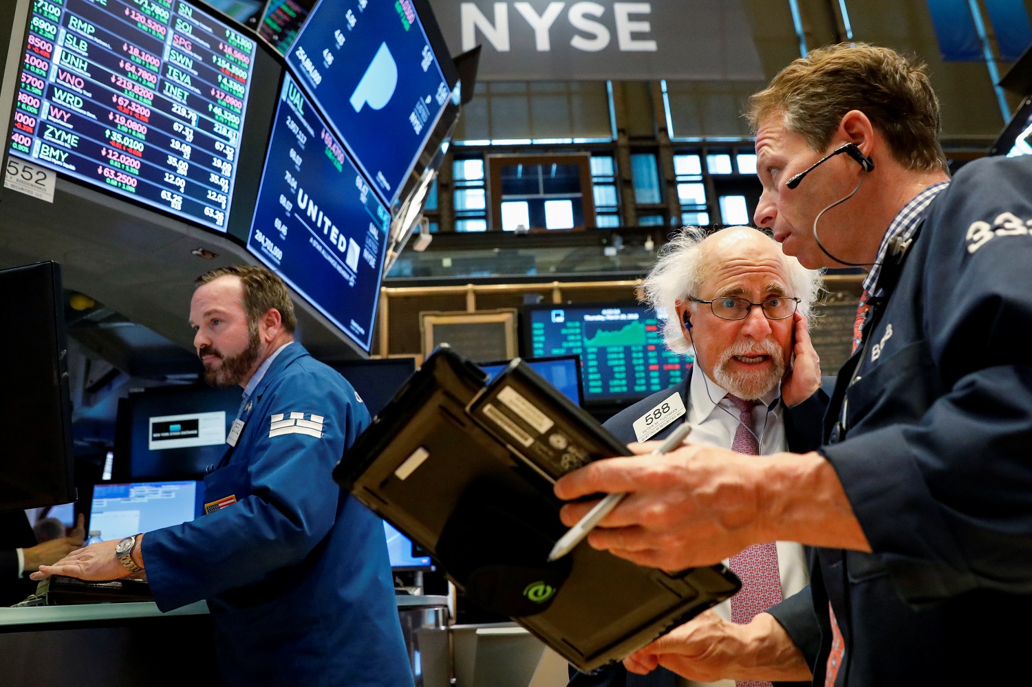 Wall Street cae con fuerza tras amenaza arancelaria de Trump a México