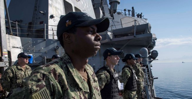 Aeropuertos y bases militares sirias evacuadas antes de posibles ataques