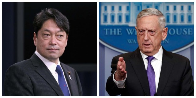 El ministro de Defensa de Japón, Itsunori Onodera, y el secretario de Defensa estadounidense, Jim Mattis. 