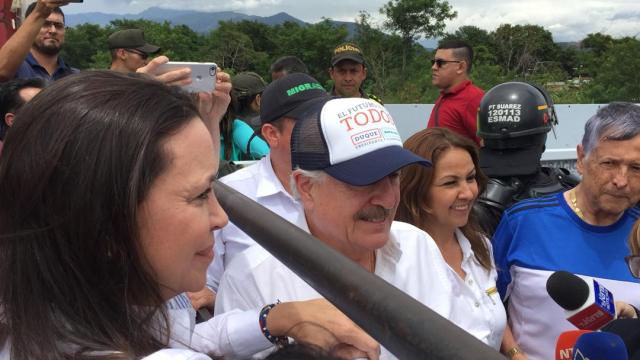 La dirigente del partido Vente Venezuela, María Corina Machado, se reunió este 14 de mayo con los expresidentes de Colombia Andrés Pastrana y Álvaro Uribe Vélez (Foto: Twitter Prensa María Corina)