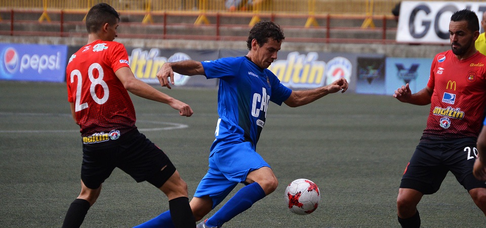 Caracas y Mineros reservan cupos en playoffs del Torneo de Apertura