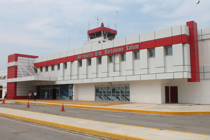 Al menos una persona fallecida tras precipitarse aeronave en Puerto Cabello