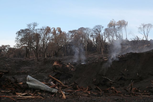 An area affected by a lahar from Fuego volcano is seen in El Rodeo, Guatemala June 13, 2018. REUTERS/Jose Cabezas