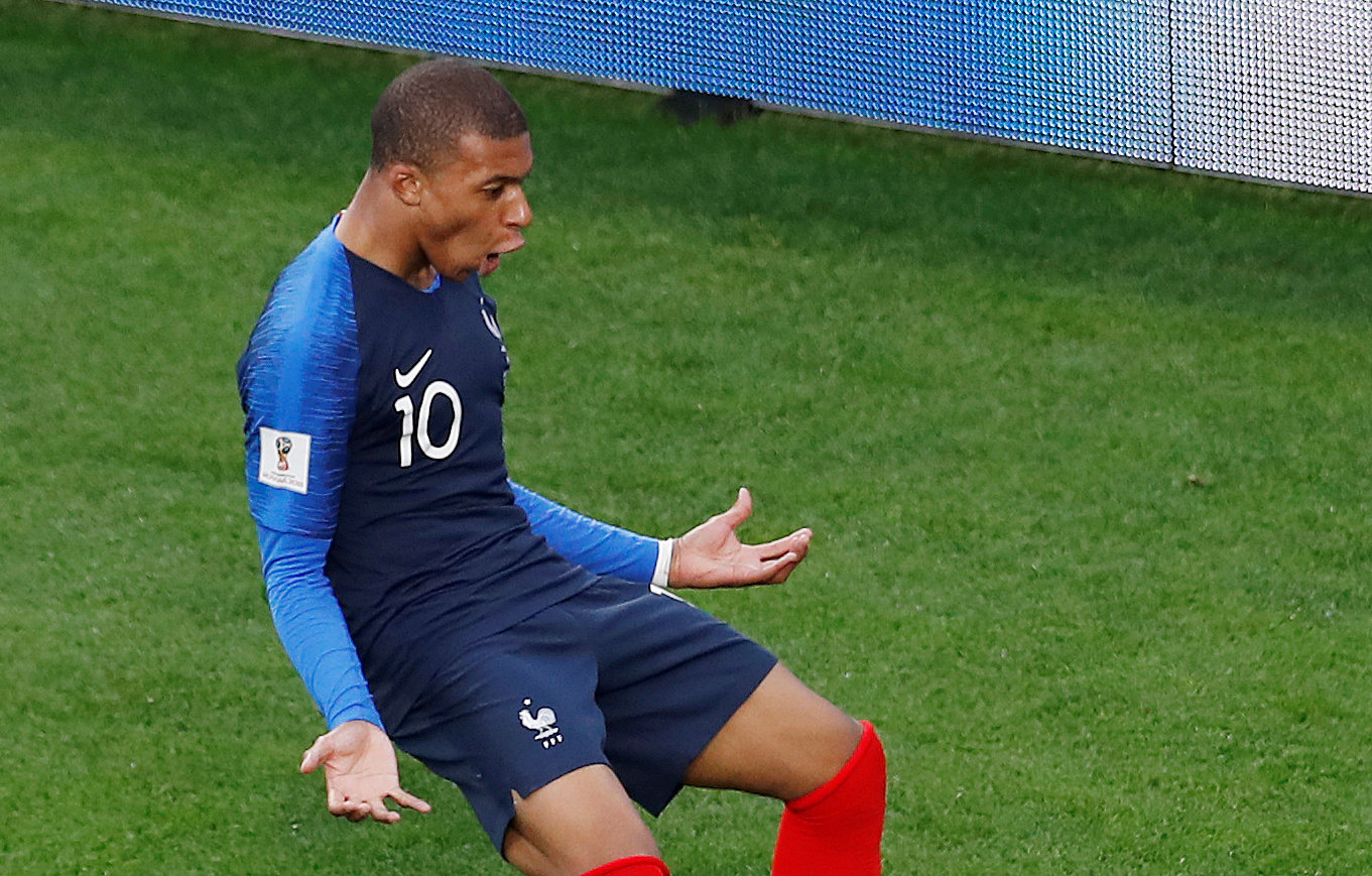 La diferencia de velocidad entre Mbappé y la defensa argentina, foco de los memes en los redes