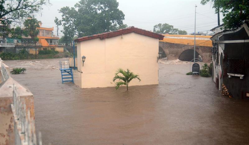 Lluvias dejan 5 muertos y casi 285.000 afectados en Guatemala