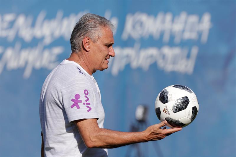 Tite seguirá al mando de la selección de Brasil hasta 2022