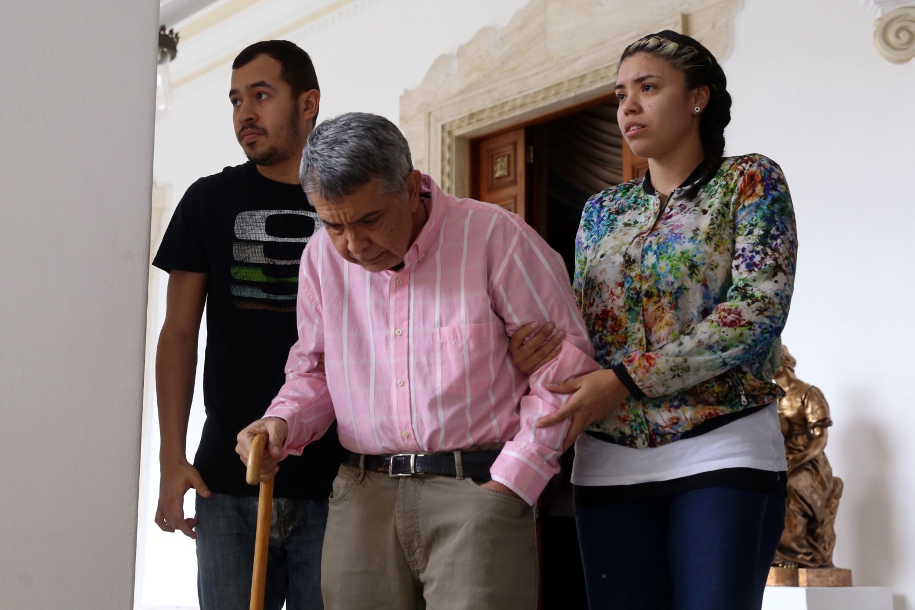 ¡Muera la tiranía, viva la libertad!… el grito del General Vivas mientras era trasladado ante la ANC (VIDEO)