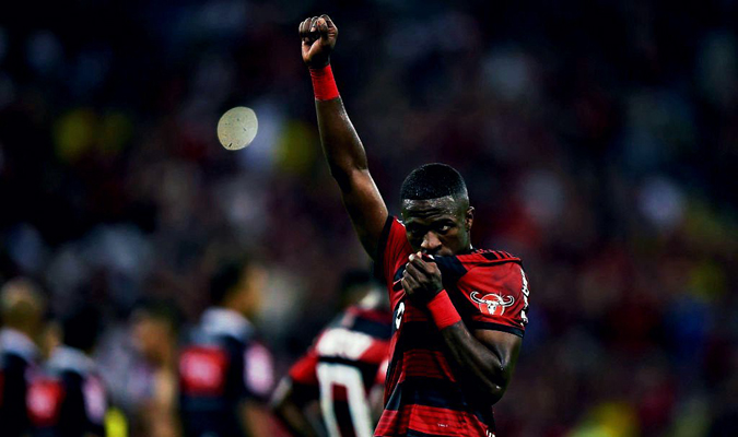 Vinicius Junior dice que Cristiano debe quedarse en el Real Madrid