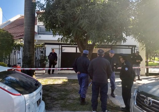 Encuentran muertos a la esposa e hijo de senador en Argentina