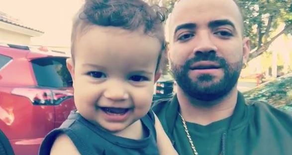 El hijo menor de Nacho confesó quien es su cantante favorito y no es su papá