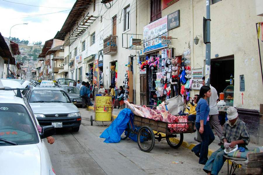 Cinco detenidos en Perú por explotar a 15 mujeres, de ellas 11 venezolanas