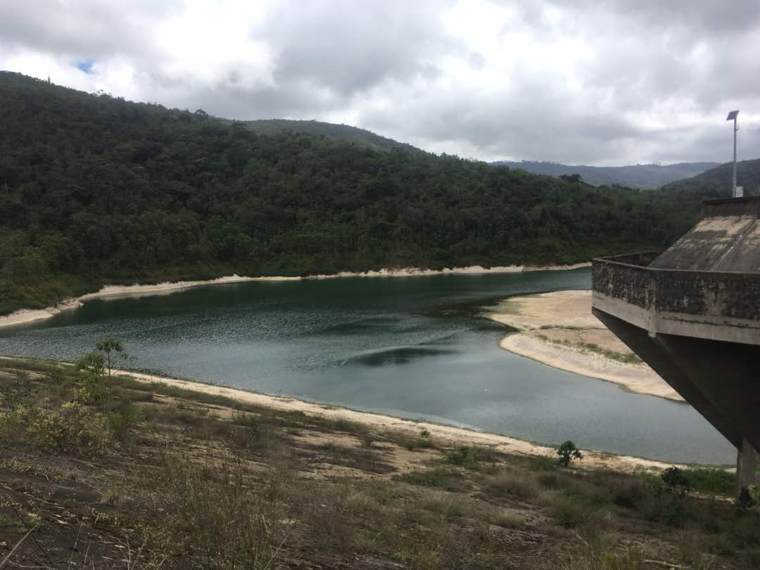 Embalse de Agua Fría alcanza su nivel más bajo (fotos y videos)