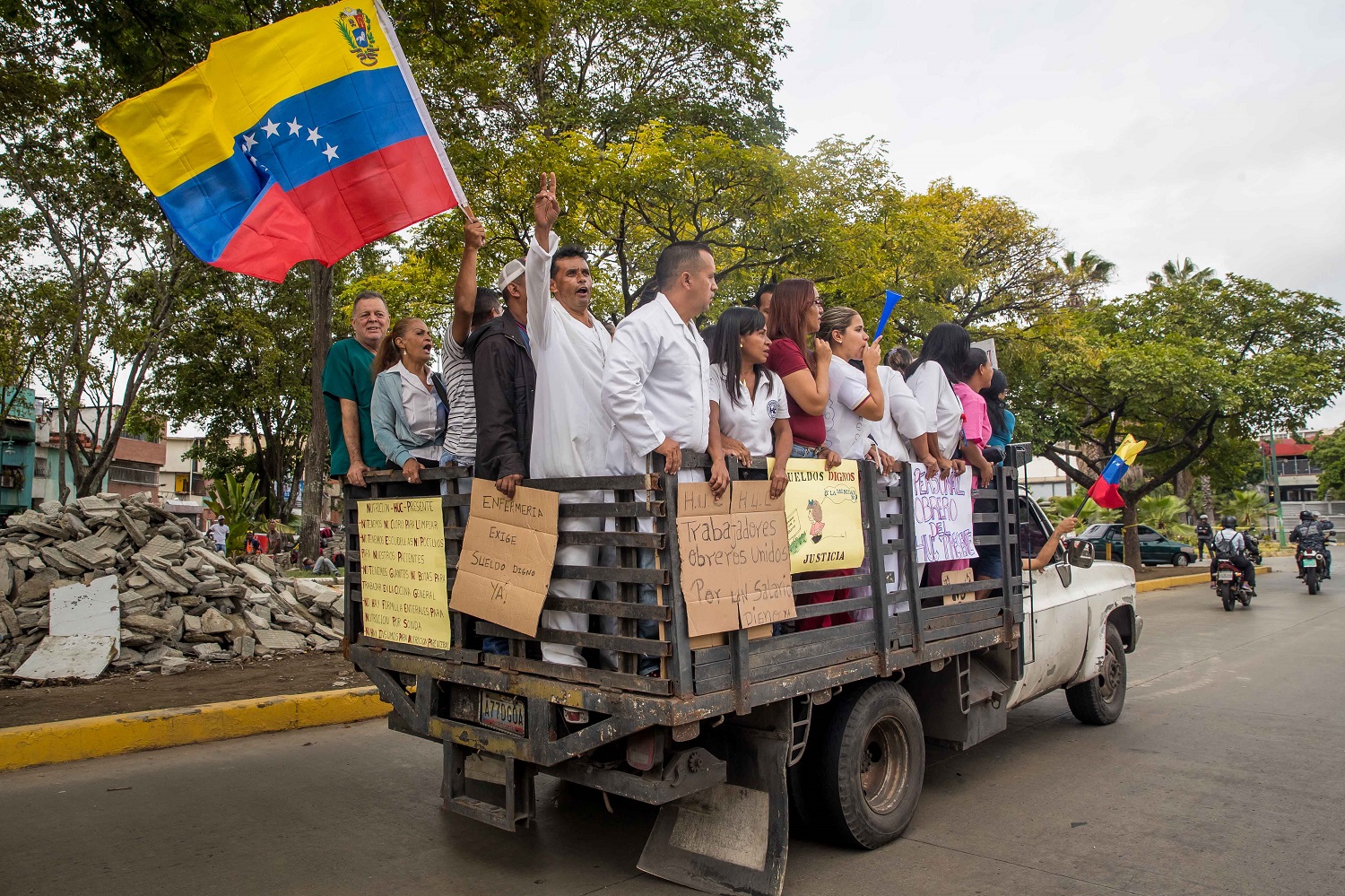 Con una caravana, trabajadores de la salud cumplen un mes de huelga