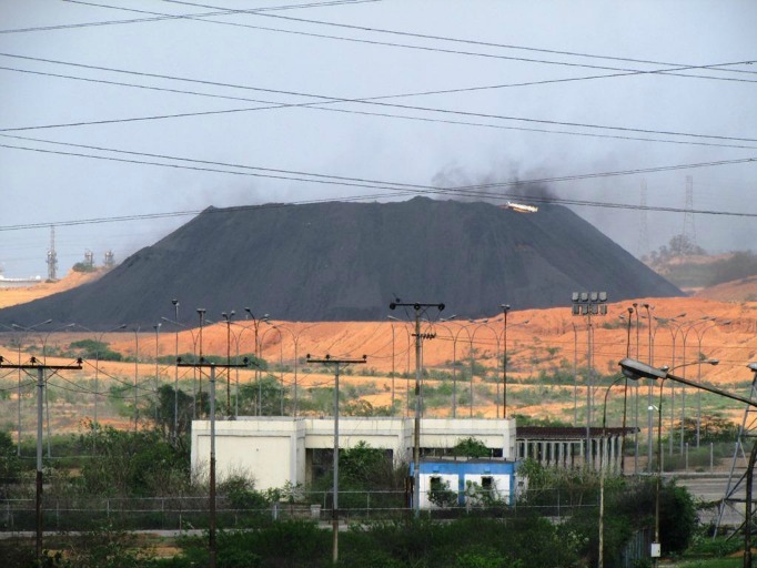 Atracan a 50 trabajadores de Pdvsa que iban rumbo al Complejo Criogénico de Jose