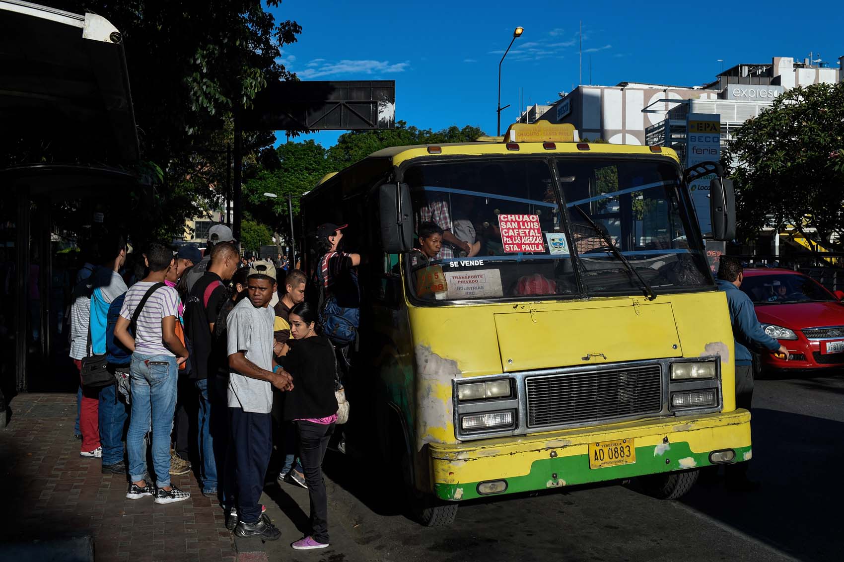 Transportistas del Oeste proponen fijar el pasaje urbano según el valor del dólar