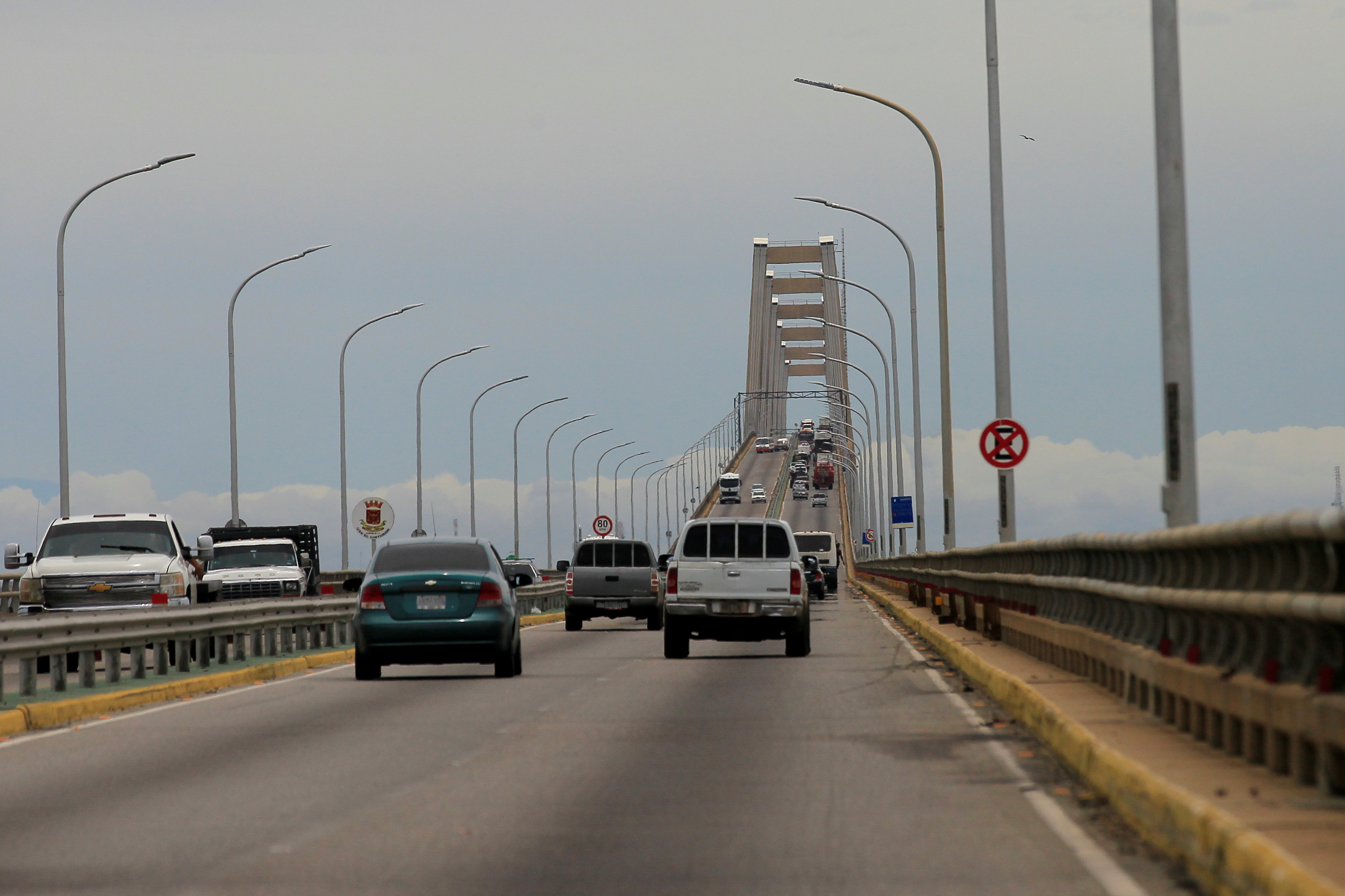 El régimen de Maduro le quita a Rosales la administración de los peajes y el puente sobre el Lago